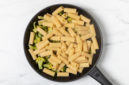 Preparazione Rigatoni con i broccoli - Fase 2 Preparazione Rigatoni con i broccoli - Fase 2