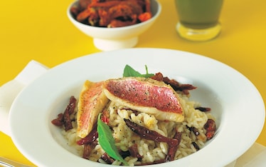 Risotto ai filetti di triglia e pomodorini secchi