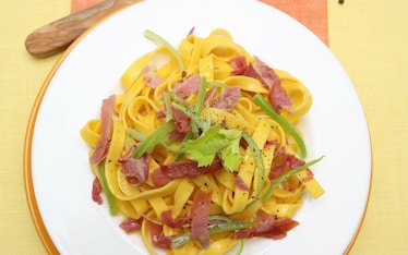 Tagliatelle con la lingua salmistrata
