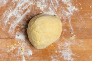 Preparazione Torta viennese alle mele - Fase 2