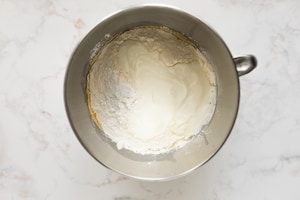 Preparazione Torta mele e yogurt - Fase 1