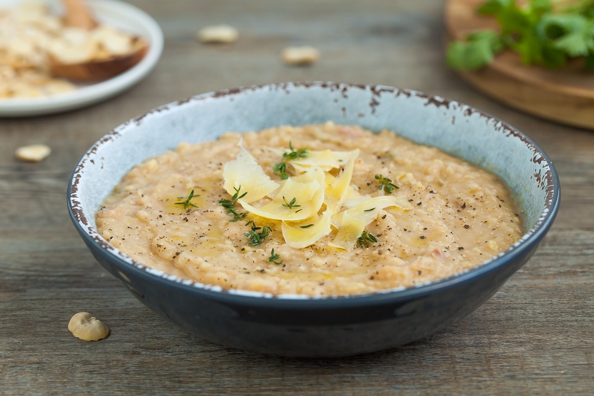 Zuppa di fave secche ricetta