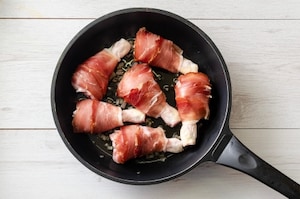 Preparazione Cosce di pollo allo speck - Fase 2