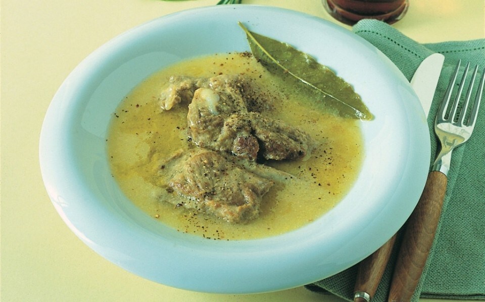 Costine cotte nel brodo di polenta ricetta