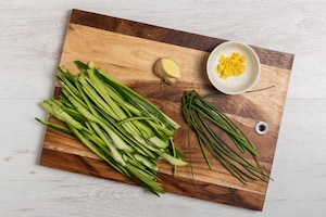 Preparazione Involtini di salmone, zucchine e zenzero - Fase 1