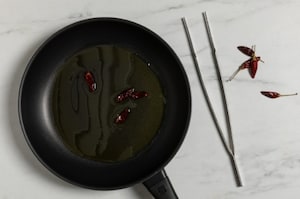 Preparazione Linguine piccanti al limone - Fase 1