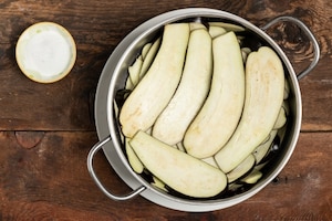 Preparazione Parmigiana di melanzane - Fase 1