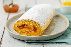 Preparazione Rotolo alla confettura di albicocche - Fase 4