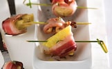 Stuzzichini di pancetta e frutta