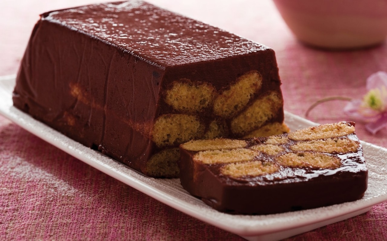 Torta di savoiardi alla crema di burro ricetta