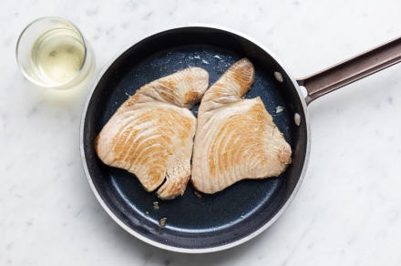 Preparazione Trance di tonno - Fase 1 Preparazione Trance di tonno - Fase 1