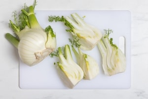 Preparazione Insalata di finocchi con maionese piccante - Fase 1