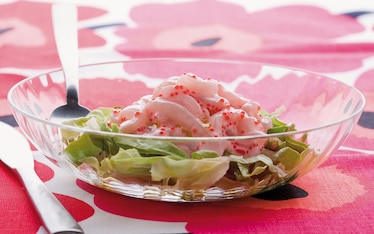 Fettuccine di seppia con uova di trota