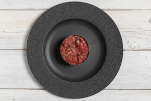 Preparazione Tartare di manzo con l'uovo - Fase 2