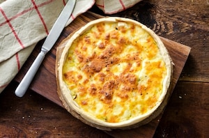 Preparazione Torta con porri e brie - Fase 4