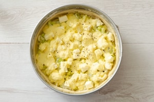 Preparazione Torta con porri e brie - Fase 3