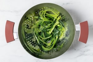 Preparazione Torta salata di borragine - Fase 1