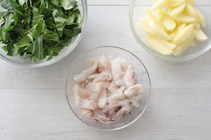 Preparazione Calamari con patate e bietole - Fase 1