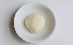 Preparazione Pizzelle con parmigiano - Fase 1