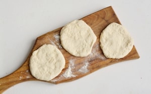 Preparazione Pizzelle con parmigiano - Fase 2