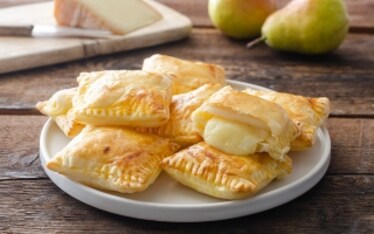 Sfogliatine salate con pere e fontina