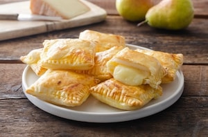 Preparazione Sfogliatine salate con pere e fontina - Fase 4