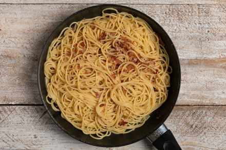 Preparazione Spaghetti con capesante e pancetta affumicata - Fase 4 Preparazione Spaghetti con capesante e pancetta affumicata - Fase 4