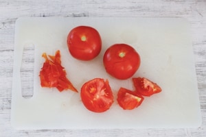 Preparazione Ditalini al tonno, pomodoro e erbe aromatiche - Fase 1
