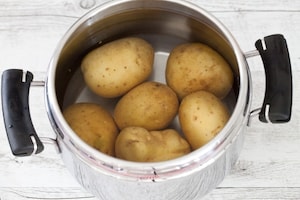 Preparazione Crema di patate e avocado - Fase 1
