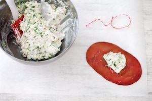 Preparazione Fagottini di bresaola con ricotta, rucola e noci pecan - Fase 2