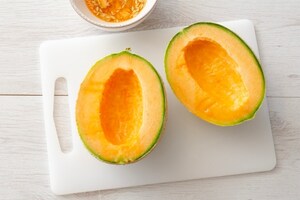 Preparazione Insalata di melone e rucola - Fase 1