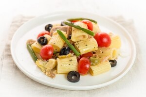 Preparazione Insalata di mezzi rigatoni al tonno e fagiolini - Fase 3