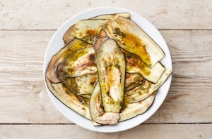 Preparazione Insalata di polpo freddo e melanzane - Fase 3