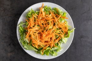 Preparazione Insalata di ribes e mirtilli - Fase 1