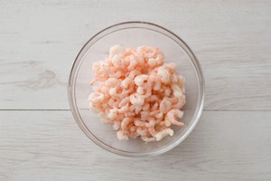 Preparazione Insalata di riso, gamberetti e mele verdi - Fase 1