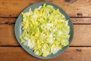 Preparazione Insalata di scarola e speck - Fase 2
