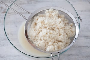 Preparazione Melone con crema fredda al cocco - Fase 1