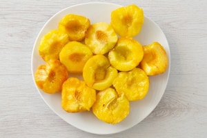 Preparazione Pesche alle fragoline - Fase 2