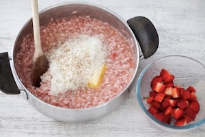 Preparazione Risotto alle fragole - Fase 3