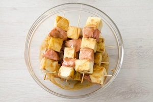 Preparazione Spiedini di maiale all'ananas - Fase 3