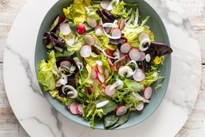 Preparazione Insalata con salmone e ricotta - Fase 1