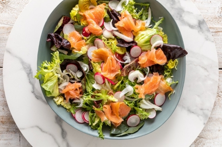 Preparazione Insalata con salmone e ricotta - Fase 2 Preparazione Insalata con salmone e ricotta - Fase 2