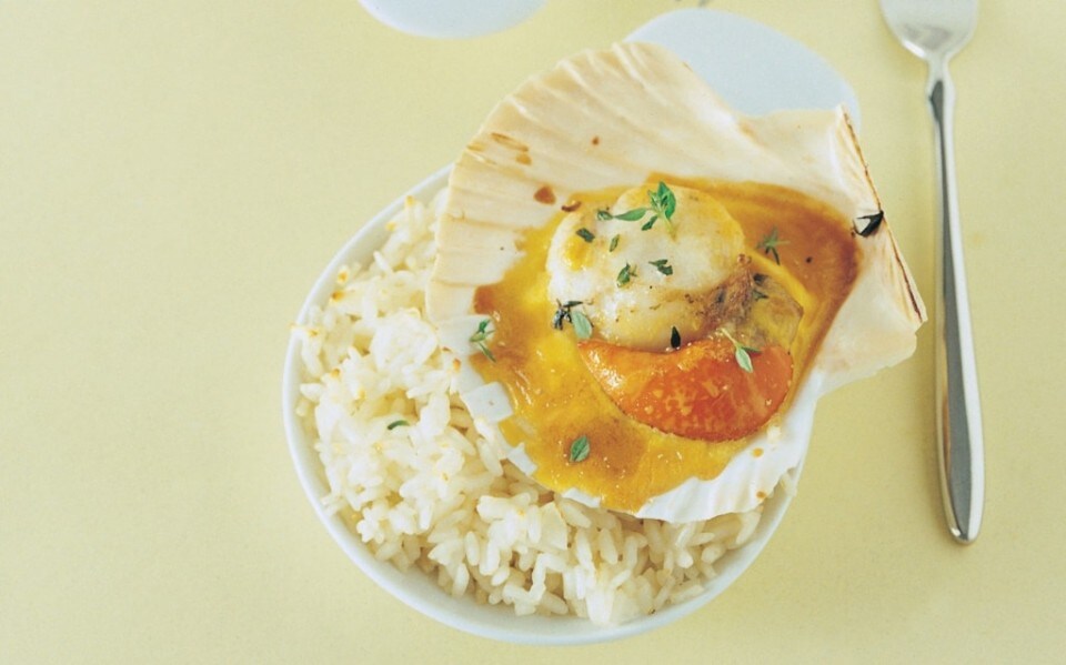 Cappesante al timo gratinate con salsa d'uova ricetta