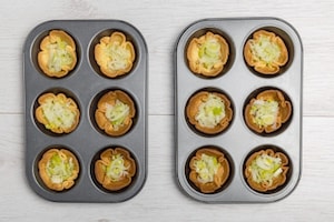 Preparazione Cestini di pasta brisée ripieni con crema al Grana Padano DOP - Fase 3