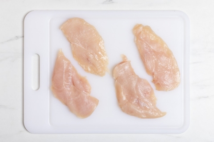 Preparazione Cotolette di pollo alla milanese - Fase 1 Preparazione Cotolette di pollo alla milanese - Fase 1