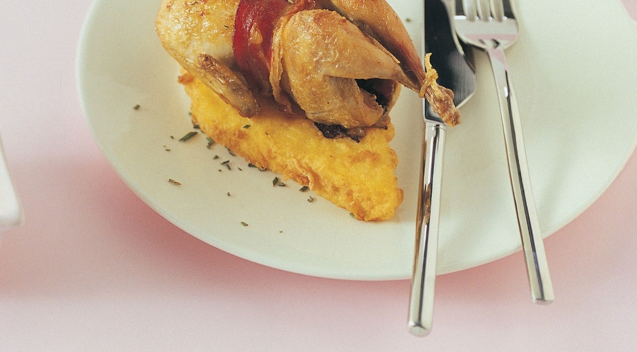 Crostoni di polenta fritta con le quaglie in casseruola ricetta