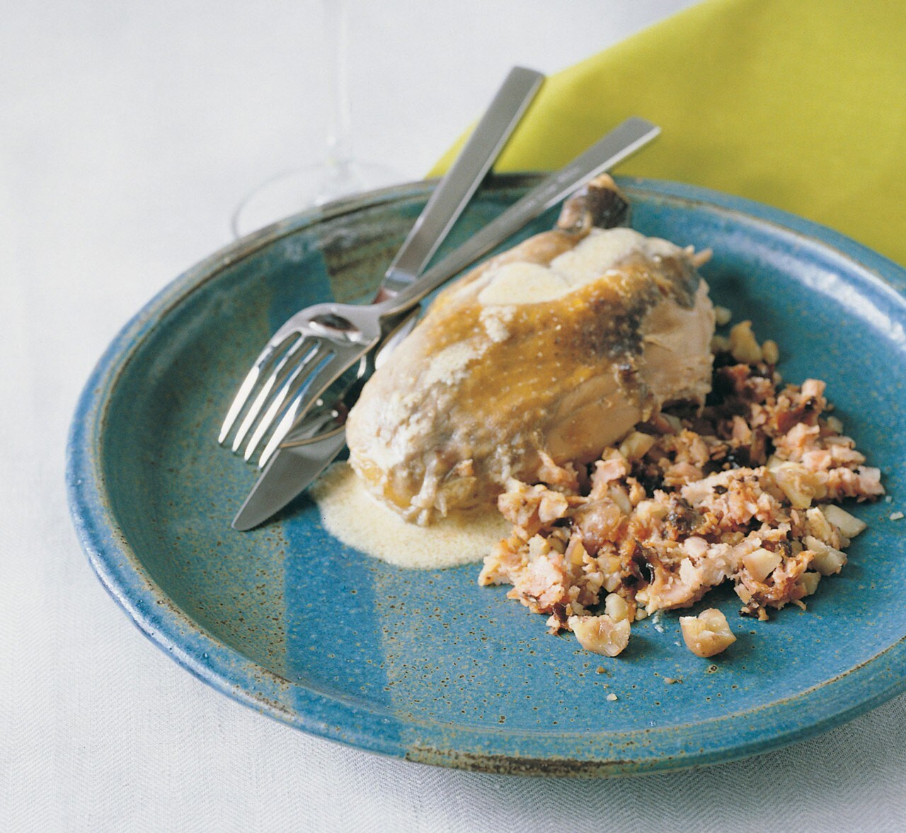 Faraona al latte con castagne e prugne ricetta