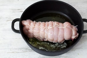 Preparazione Petto di tacchino all'uva bianca - Fase 3