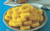 Piramide di polenta alla crema di baccalà