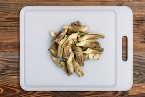 Preparazione Torta di uova e carciofi alla toscana - Fase 1